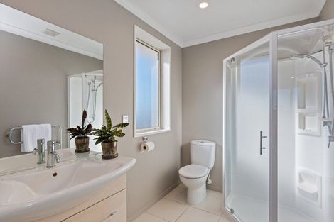 Photo of property in 17 Westpark Drive, Burnside, Christchurch, 8053