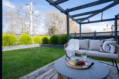 Photo of property in 2/14 Thornton Road, Cambridge, 3434