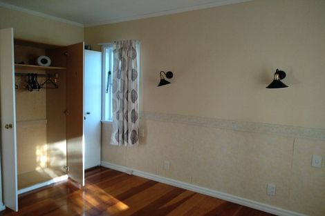 Photo of property in 21 Tiromoana Road, Raumati South, Paraparaumu, 5032