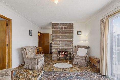 Photo of property in 9 Kelwyn Road, Kelston, Auckland, 0602