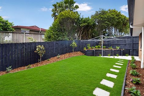 Photo of property in 21a Chelmsley Avenue, Henderson, Auckland, 0612