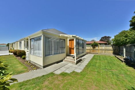 Photo of property in 2/16 Mulberry Place, Redwood, Christchurch, 8051