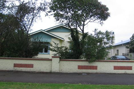 Photo of property in 44 Rangitane Street, Palmerston North, 4414