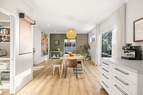 Photo of property in 36 Stapletons Road, Richmond, Christchurch, 8013