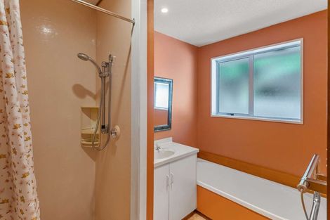 Photo of property in 2/20 Sawyers Arms Road, Northcote, Christchurch, 8052