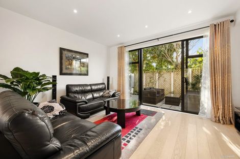 Photo of property in 4/445 Hibiscus Coast Highway, Orewa, 0931