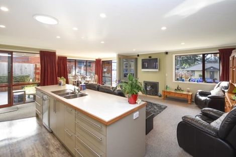 Photo of property in 5 Saint James Place, Fairfield, Dunedin, 9018