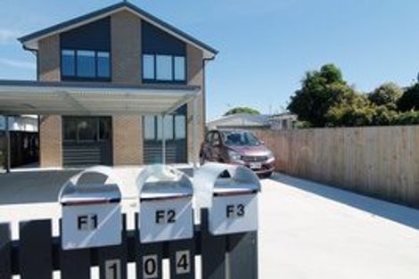 Photo of property in 104 Bowhill Road, New Brighton, Christchurch, 8083