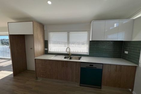 Photo of property in 79 Gossamer Drive, Pakuranga Heights, Auckland, 2010