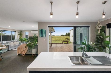 Photo of property in 64 Darlington Street, Ngatea, 3503