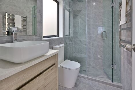 Photo of property in 85d Lake Panorama Drive, Henderson Valley, Auckland, 0614