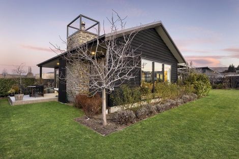 Photo of property in 15 Kingfisher Crescent, Albert Town, Wanaka, 9305