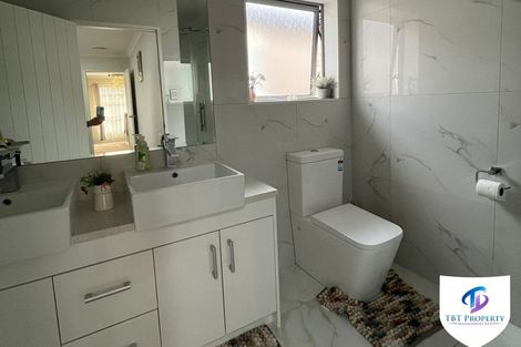 Photo of property in 69 Rosewell Crescent, Flat Bush, Auckland, 2019