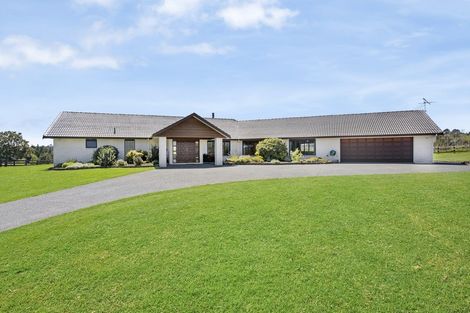 Photo of property in 903 Old North Road, Waimauku, 0882