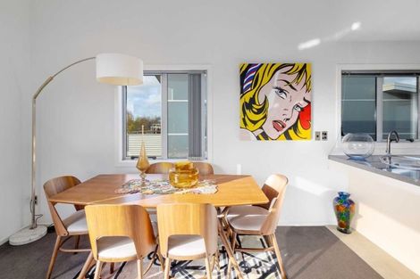 Photo of property in 3/8 Hutcheson Street, Sydenham, Christchurch, 8023