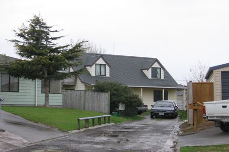 Photo of property in 36 Dahlstrom Grove, Kelvin Grove, Palmerston North, 4414