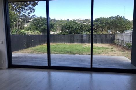 Photo of property in 13 Derwent Street, Island Bay, Wellington, 6023