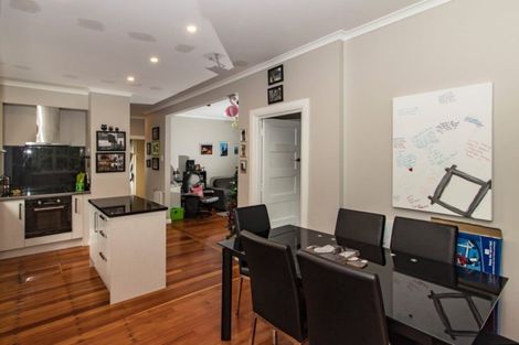 Photo of property in 28 Havelock Road, Hospital Hill, Napier, 4110