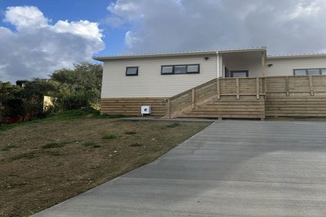 Photo of property in 34d Speargrass Grove, Timberlea, Upper Hutt, 5018