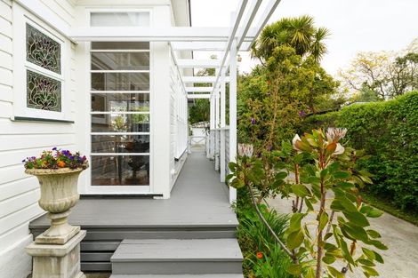 Photo of property in 124 Cook Street, West End, Palmerston North, 4410