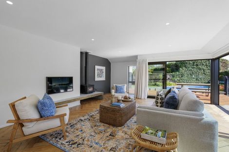 Photo of property in 17 Kingham Place, Avonhead, Christchurch, 8042