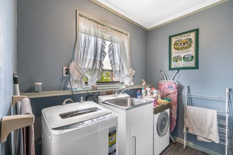 Photo of property in 2 Calder Place, Winton, 9720