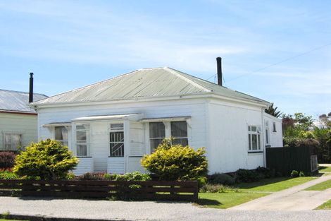 Photo of property in 39 Queen Street, Westport, 7825