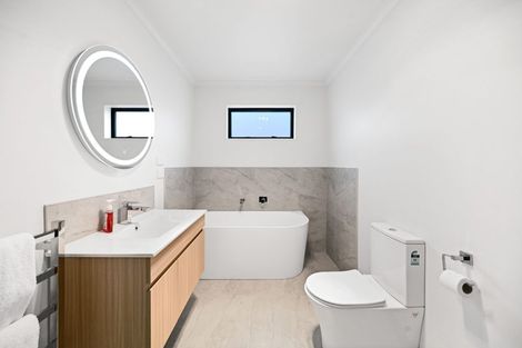 Photo of property in 1 Oku Close, Hillcrest, Hamilton, 3216