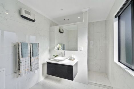 Photo of property in 15b Konini Street, Riccarton, Christchurch, 8041