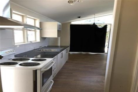Photo of property in 15 Waimahia Avenue, Weymouth, Auckland, 2103