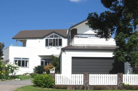 Photo of property in 1/29 Beechwood Road, Rothesay Bay, Auckland, 0630