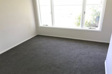 Photo of property in 2/40 Amberley Avenue, Te Atatu South, Auckland, 0610