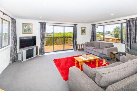 Photo of property in 13 Hadrians Way, Nawton, Hamilton, 3200