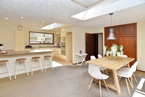 Photo of property in 361 Gardiners Road, Harewood, Christchurch, 8051