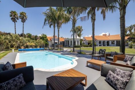 Photo of property in 15 Saint Clair Place, Papamoa Beach, Papamoa, 3118