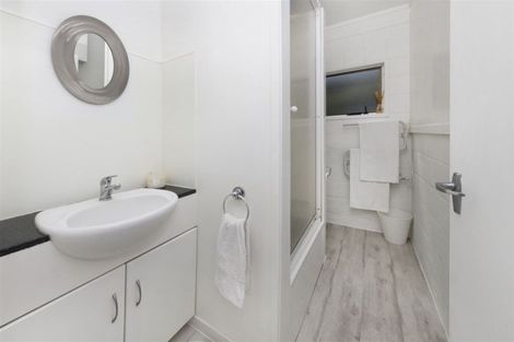 Photo of property in 1/17 Tiri View Place, Waiake, Auckland, 0630