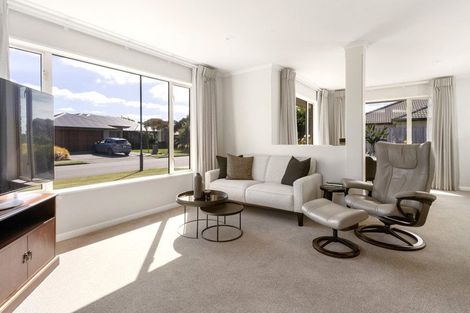 Photo of property in 7 Steane Place, Halswell, Christchurch, 8025