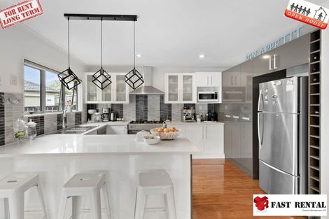 Photo of property in 112 Tamahere Drive, Glenfield, Auckland, 0629