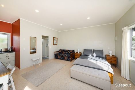 Photo of property in 32 Kent Avenue, Waitarere Beach, Levin, 5510