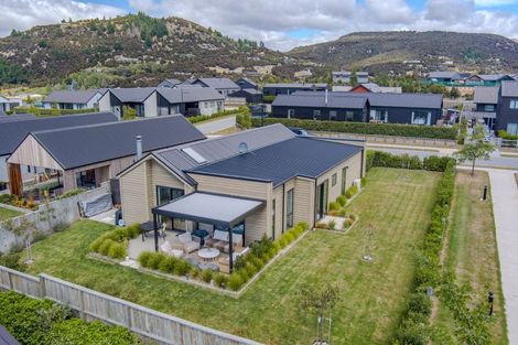 Photo of property in 20 Mount Nicholas Avenue, Wanaka, 9305