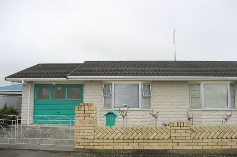 Photo of property in 572 Queen Street East, Levin, 5510