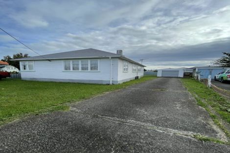 Photo of property in 27 Goldsmith Crescent, Levin, 5510