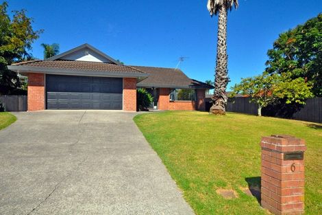 Photo of property in 6 Lothian Brae, Wattle Downs, Auckland, 2103