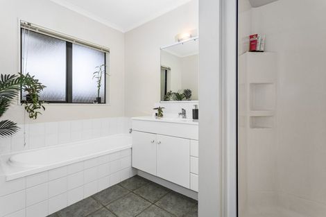 Photo of property in 3 The Fairway, Whakatane, 3120