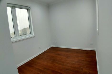 Photo of property in 36 Trias Road, Totara Vale, Auckland, 0629