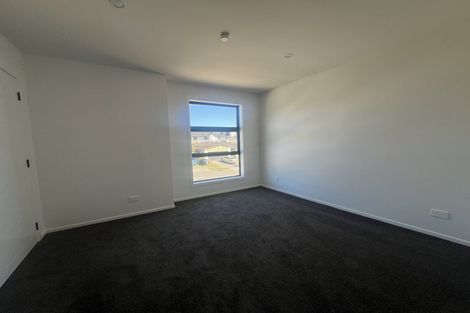 Photo of property in 37 Frances Brown Avenue, Aotea, Porirua, 5024