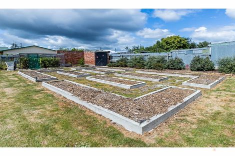 Photo of property in 43 Rhodes Street, Waimate, 7924