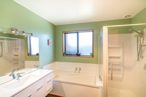 Photo of property in 19 Tivoli Place, Bishopdale, Christchurch, 8053