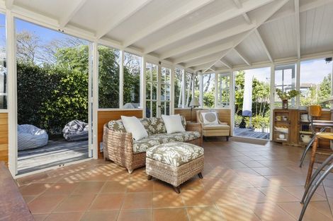 Photo of property in 12 Vincent Road, Northcote Point, Auckland, 0627