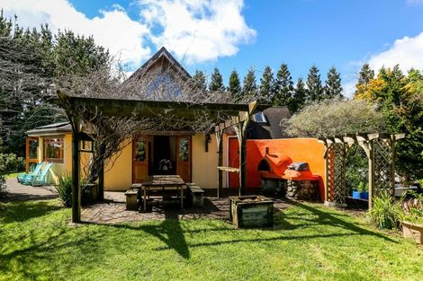 Photo of property in 223 Plymouth Road, Omata, New Plymouth, 4374